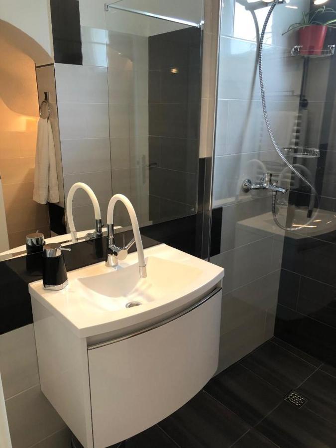 דירות חוואר Cozy New Flat For 2 Or 3 מראה חיצוני תמונה